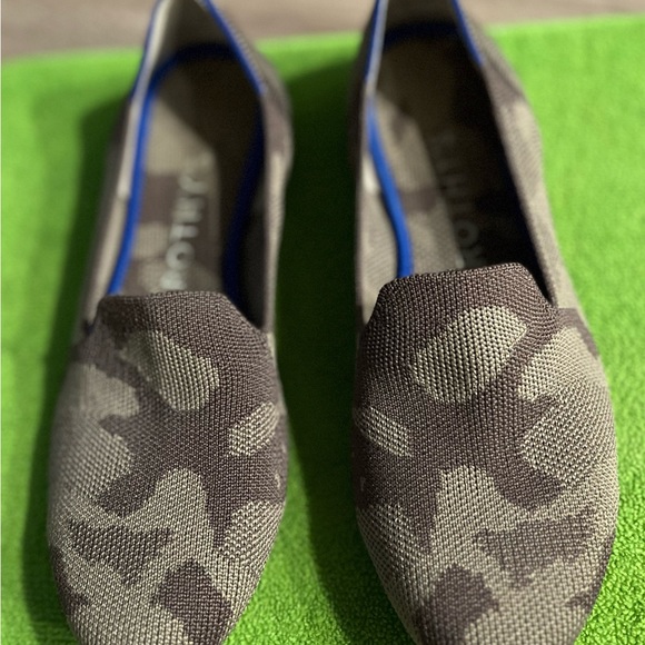 Rothys Tan Camo Loafer - Picture 2 of 6